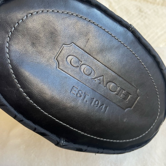 COACH | EXCELLENT CONDITION! Bleecker Black Signature Bucket Bag - Picture 10 of 15